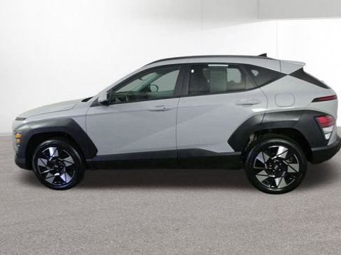 Used 2025 Hyundai Kona SEL AWD/4WD image 5