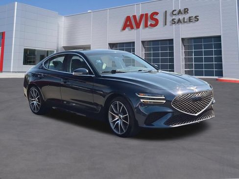 Used 2025 Genesis G70 2.5T RWD image 3