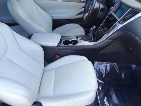 Used 2019 INFINITI Q60 3.0t Luxe w/ Essential Package RWD image 10