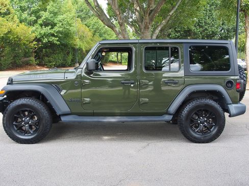 Used 2022 Jeep Wrangler Unlimited Sport AWD/4WD image 4