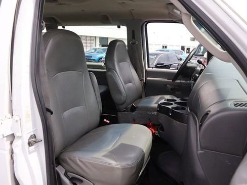 Used 2008 Ford E-350 and Econoline 350 XLT RWD image 25