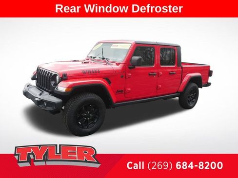 Used 2022 Jeep Gladiator Sport AWD/4WD image 3