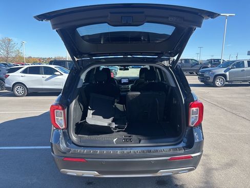 Used 2023 Ford Explorer XLT w/ Equipment Group 202A image 12