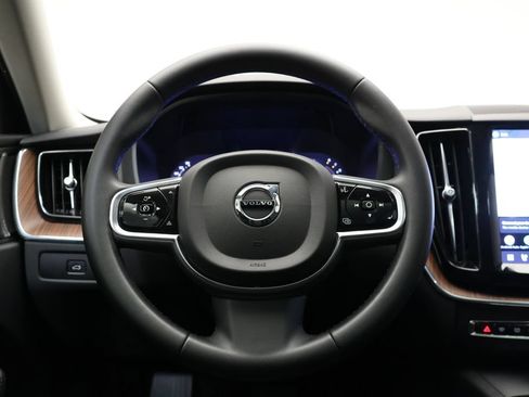 Used 2023 Volvo XC60 B5 Plus w/ Protection Package Premier AWD/4WD image 17
