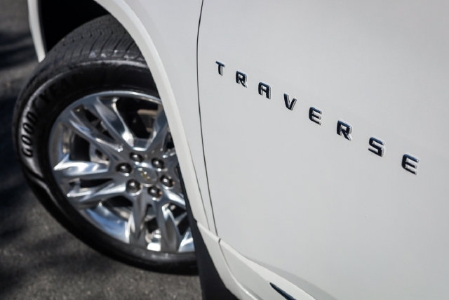 Used 2019 Chevrolet Traverse High Country AWD/4WD image 18