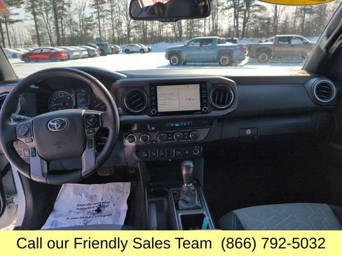 Used 2021 Toyota Tacoma TRD Off-Road w/ Technology Package image 15