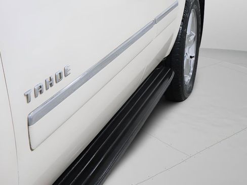 Used 2013 Chevrolet Tahoe LTZ AWD/4WD image 9