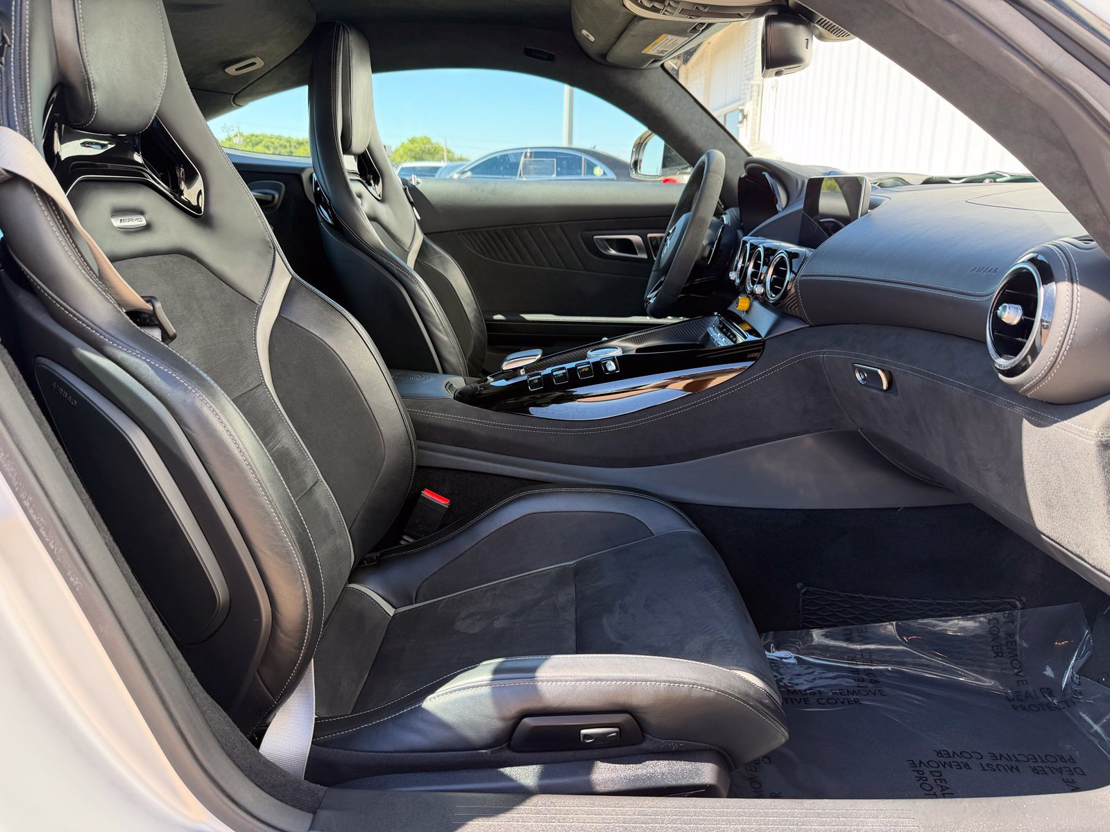 Used 2020 Mercedes-Benz AMG GT R image 35