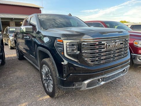 Used 2024 GMC Sierra 1500 Denali Ultimate AWD/4WD image 3