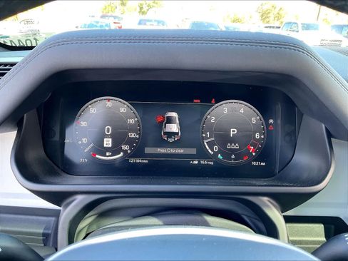 Used 2025 Land Rover Defender 110 S AWD/4WD image 23