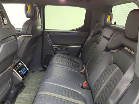 Used 2022 Rivian R1T Adventure AWD/4WD image 19
