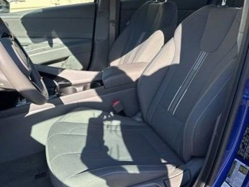 Used 2025 Hyundai Elantra SEL image 7