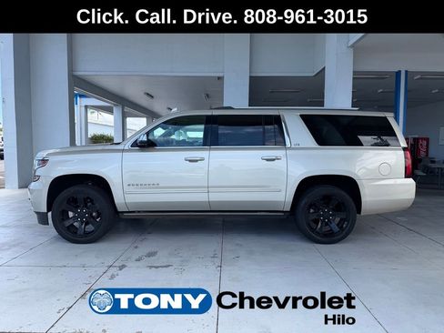 Used 2016 Chevrolet Suburban LTZ RWD image 6