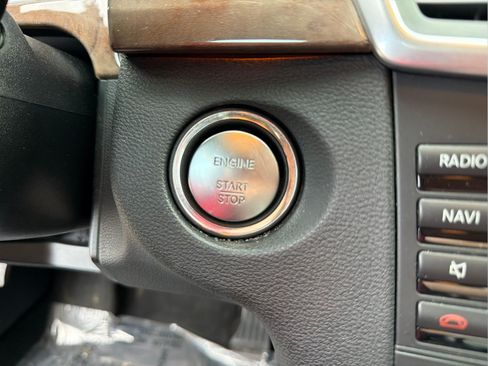 Used 2013 Mercedes-Benz E 350 Sedan image 22