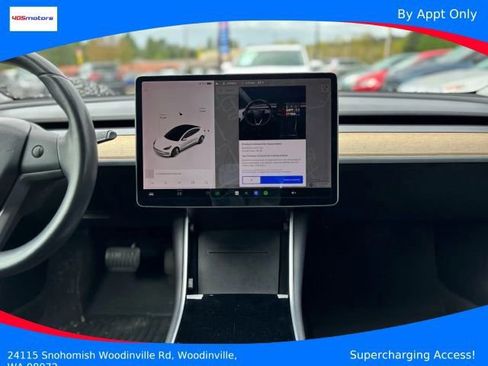 Used 2018 Tesla Model 3 Mid Range image 16