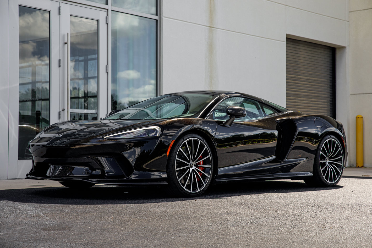 Used 2021 McLaren GT RWD image 7