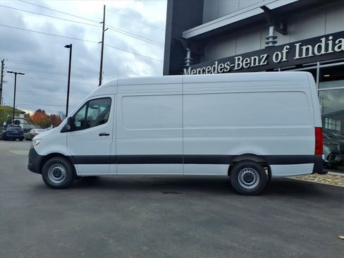 New 2026 Mercedes-Benz Sprinter 2500 image 3