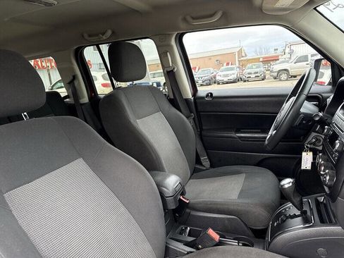 Used 2017 Jeep Patriot Latitude image 19