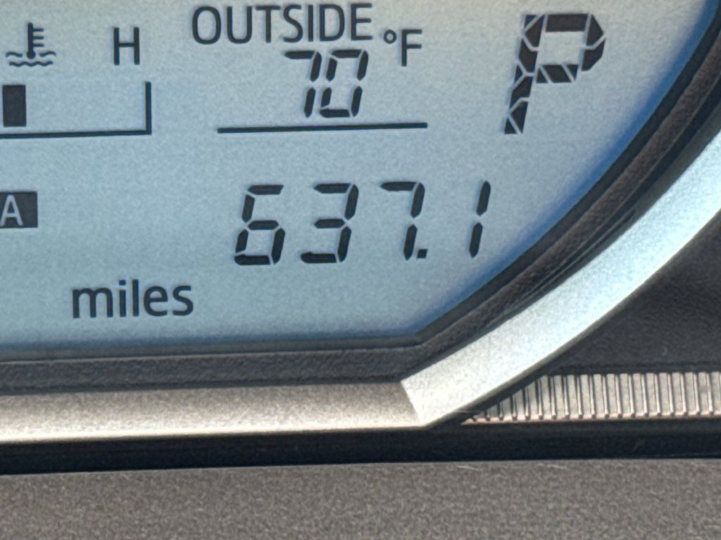 Used 2015 Toyota RAV4 XLE AWD/4WD image 18