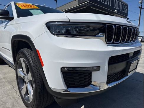 Used 2021 Jeep Grand Cherokee L Limited AWD/4WD image 2