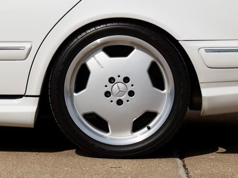 Used 2000 Mercedes-Benz E 55 AMG Sedan image 34