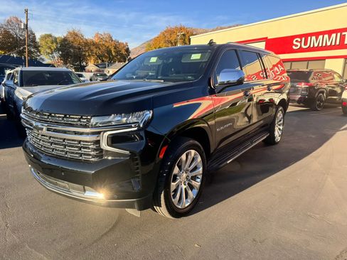 Used 2021 Chevrolet Suburban Premier w/ Premium Package image 8