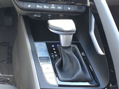 Certified 2023 Hyundai Elantra SEL w/ Convenience Package image 15