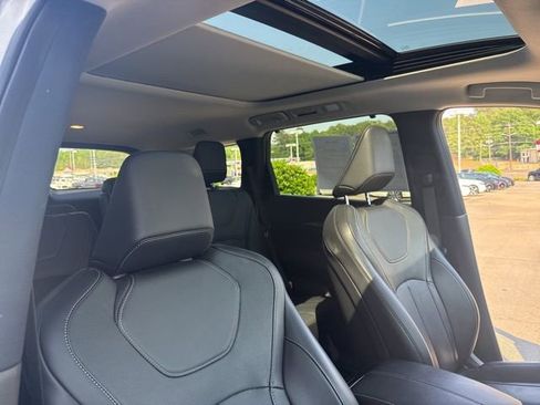Used 2023 INFINITI QX60 Luxe w/ Cargo Package AWD/4WD image 29