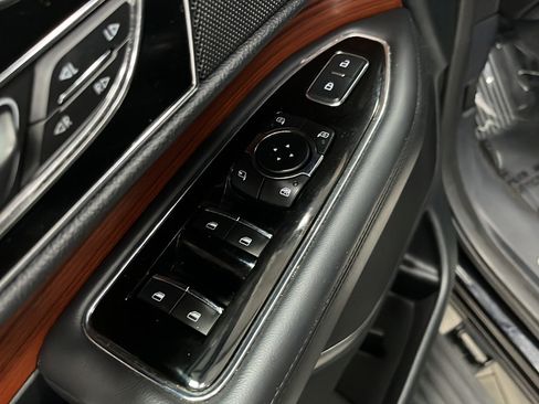 Used 2024 Lincoln Navigator Reserve AWD/4WD image 21