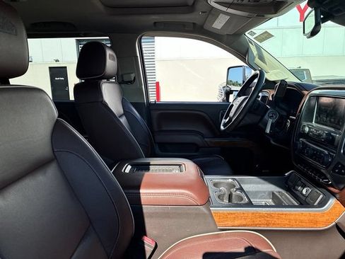 Used 2016 Chevrolet Silverado 2500 High Country w/ Duramax Plus Package AWD/4WD image 25