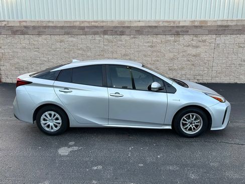 Used 2019 Toyota Prius LE FWD image 7