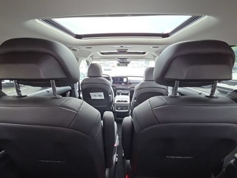 New 2027 Kia Carnival SX Prestige FWD image 11