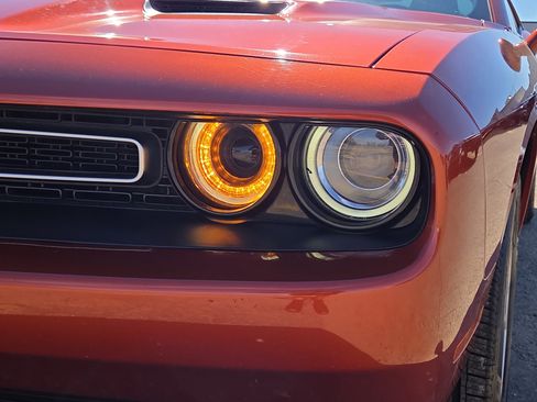 Used 2021 Dodge Challenger SXT image 5