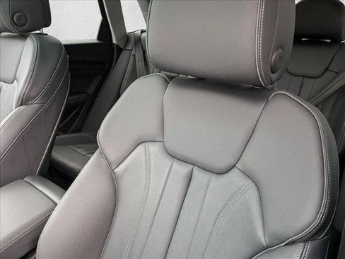 Certified 2024 Audi Q5 2.0T Premium Plus image 16