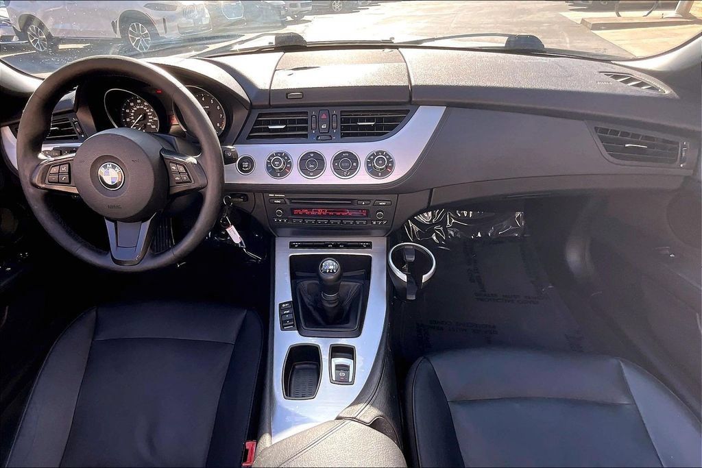 Used 2011 BMW Z4 sDrive35i RWD image 16