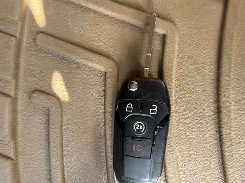 Used 2023 Ford F350 XLT w/ 360-Degree Camera Package AWD/4WD image 31