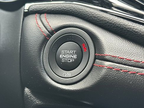 Used 2025 Dodge Durango GT AWD/4WD image 23