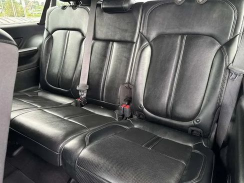 Used 2024 Jeep Wagoneer L Series II w/ Flexible Seating Group AWD/4WD image 27