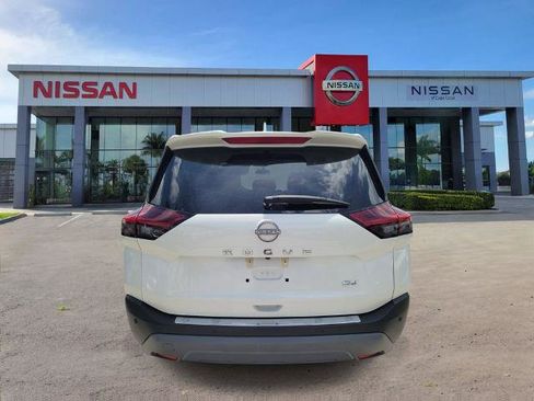 Certified 2023 Nissan Rogue SV FWD image 6