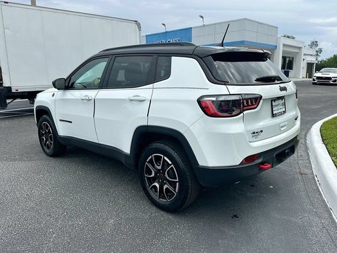 Used 2025 Jeep Compass Trailhawk w/ Trailer Tow Group AWD/4WD image 7