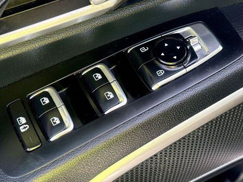 Used 2025 Kia Telluride S AWD/4WD image 15