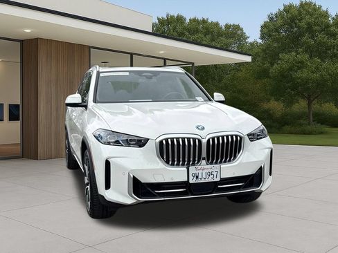 Used 2026 BMW X5 xDrive50e w/ Parking Assistance Package AWD/4WD image 5