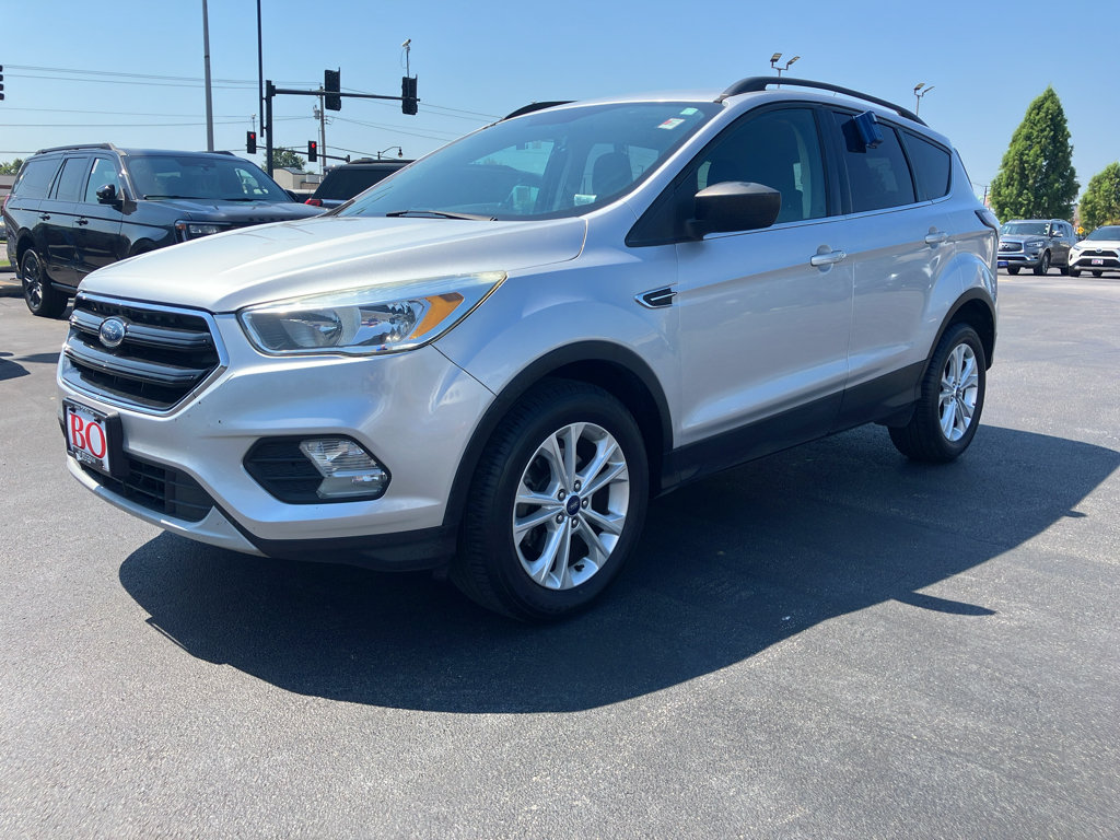 Used 2018 Ford Escape SE FWD image 3