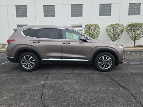 Used 2019 Hyundai Santa Fe SEL image 9