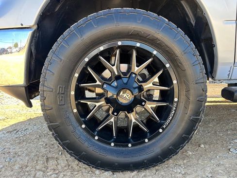 Used 2017 RAM 1500 Laramie w/ Convenience Group image 28