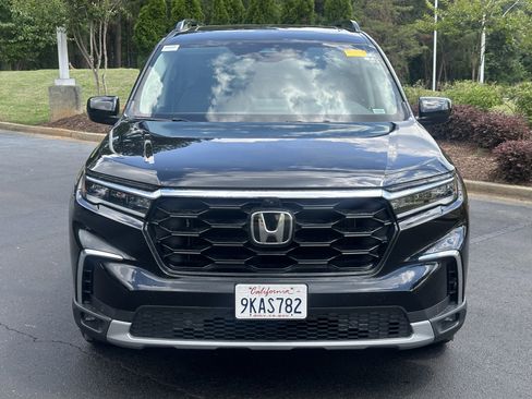 Used 2024 Honda Pilot Elite image 3