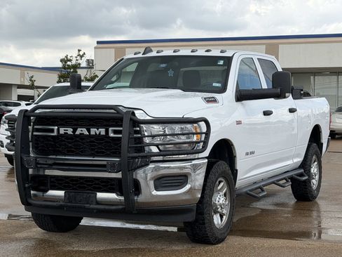 Used 2021 RAM 2500 Tradesman w/ Chrome Appearance Group AWD/4WD image 8