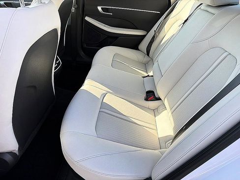 Certified 2025 Hyundai Sonata SEL FWD image 8