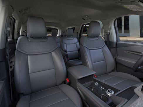 New 2026 Ford Explorer Active w/ Active Comfort Package image 10