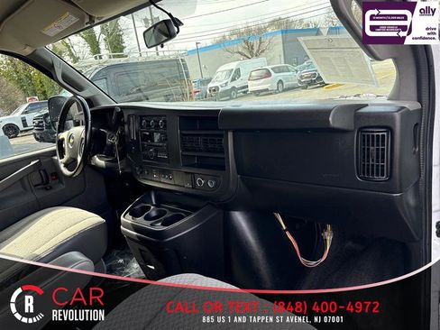 Used 2017 Chevrolet Express 3500 LT w/ LT Preferred Equipment Group RWD image 37